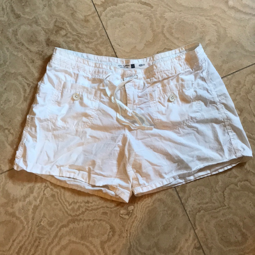 Gap White Cotton Shorts